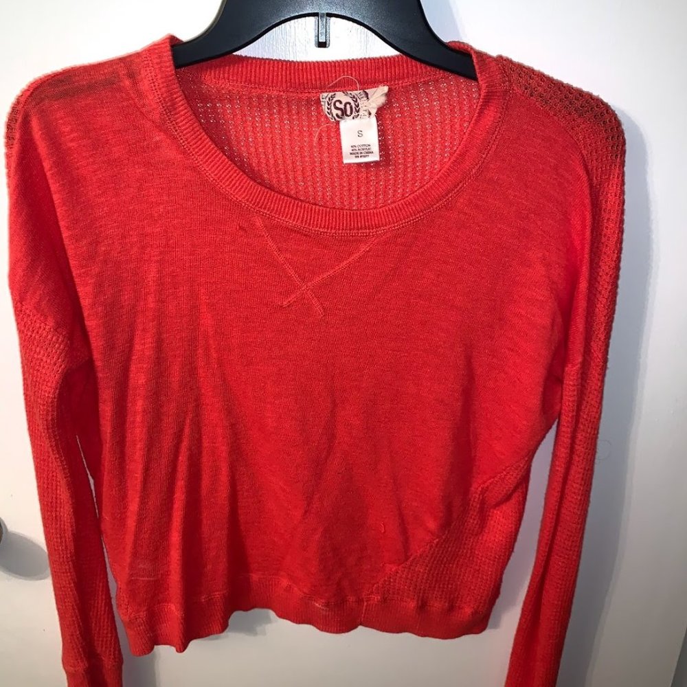 Light weight sweater